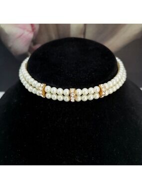 Off White Pearl Crystal Choker Necklace 🆕